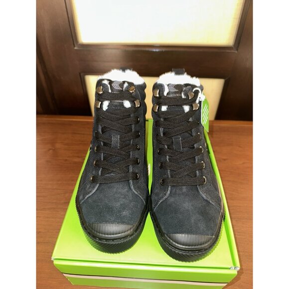 Cariuma Shoes - Cariuma Women OCA Therma High Hooks All Black Suede Boot Sz: W7.5 NWT
